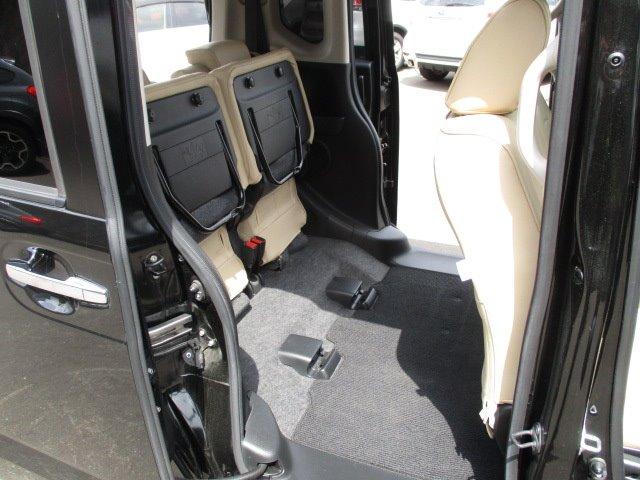 G ターボSSパッケージ 4WD 衝突被害軽減装置 両側電動スライドドア プッシュスタート スマートキー SDナビ CD DVD再生 フルセグバックカメラ Bluetooth ETC シートヒーター パドルシフト ステリモ(19枚目)