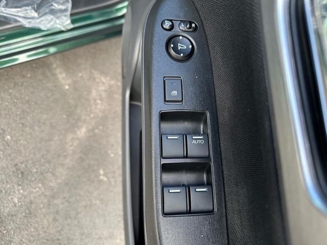 RS【広島仕入】【あんしんパッケージ】【RSR車高調】 【禁煙車】衝突軽減サポート/誤発進抑制機能/レーンアシスト/オートクルーズ/純正メモリーナビ/ブルートゥース/DVD再生/バックカメラ/ETC/パドルシフト/HID/フォグ/純正アルミ/純正サス車載(15枚目)