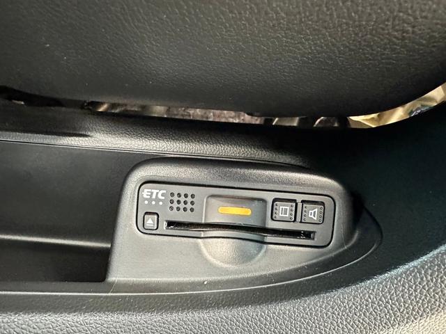 RS【広島仕入】【あんしんパッケージ】【RSR車高調】 【禁煙車】衝突軽減サポート/誤発進抑制機能/レーンアシスト/オートクルーズ/純正メモリーナビ/ブルートゥース/DVD再生/バックカメラ/ETC/パドルシフト/HID/フォグ/純正アルミ/純正サス車載(17枚目)