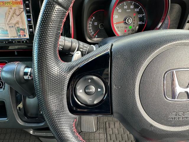 RS【広島仕入】【あんしんパッケージ】【RSR車高調】 【禁煙車】衝突軽減サポート/誤発進抑制機能/レーンアシスト/オートクルーズ/純正メモリーナビ/ブルートゥース/DVD再生/バックカメラ/ETC/パドルシフト/HID/フォグ/純正アルミ/純正サス車載(20枚目)