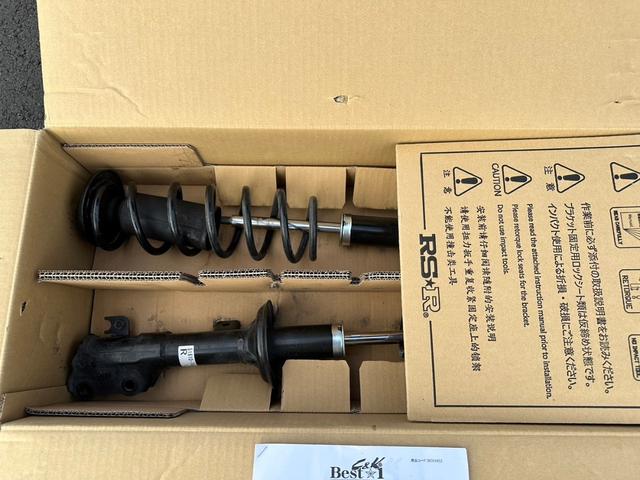 RS【広島仕入】【あんしんパッケージ】【RSR車高調】 【禁煙車】衝突軽減サポート/誤発進抑制機能/レーンアシスト/オートクルーズ/純正メモリーナビ/ブルートゥース/DVD再生/バックカメラ/ETC/パドルシフト/HID/フォグ/純正アルミ/純正サス車載(28枚目)