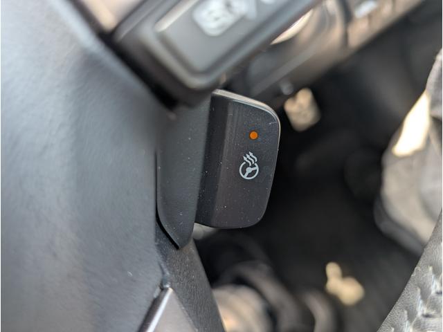 レガシィアウトバック リミテッド　４ＷＤ■寒冷地仕様■禁煙車■夏冬タイヤ付き■　電動黒革シート■衝突軽減サポート／ＢＳＭ／レーンアシスト／追従クルーズ／コーナーセンサー／シートヒーター＆ステアヒーター／電動リアゲート／純正８インチナビ／バックカメラ／フルセグＴＶ／ブルートゥース（27枚目）