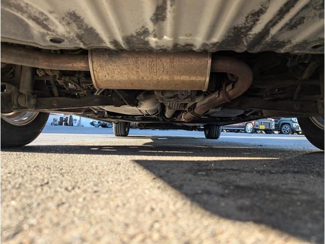 ���Ђ̓W���Ԃ͑S�ԗ��Ɏԗ���Ԑ��������f�����Ă���܂��B�C�����̗L���͖ܘ_�A�h�A���̊O�̌������̗L���܂ł��\�������������ł͖������ʂɂĂ��n�����Ă���܂���