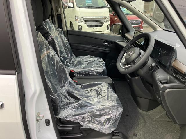 セレナ e-4ORCE ハイウェイスターV 4WD■登録済未使用車■ 寒冷地仕様+クリアビューPKG■純正12.3型ディスプレイナビ&後席フリップダウンモニター■プロパイロット/踏み間違い抑制機能/追従クルーズ/両側電動スライドドア/シートヒーター/全方位カメラ/ETC(26枚目)