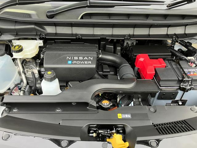 セレナ e-4ORCE ハイウェイスターV 4WD■登録済未使用車■ 寒冷地仕様+クリアビューPKG■純正12.3型ディスプレイナビ&後席フリップダウンモニター■プロパイロット/踏み間違い抑制機能/追従クルーズ/両側電動スライドドア/シートヒーター/全方位カメラ/ETC(46枚目)