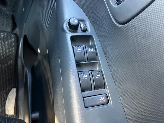 タント Gスペシャル 4WD■寒冷地仕様■禁煙車■ワンオーナー■ SDナビ/フルセグTV/ブルートゥース/DVD再生/SD録音/電動スライドドア/スマートキー/オートエアコン/フォグ/リアスポイラー/純正アルミ/取扱説明書(16枚目)