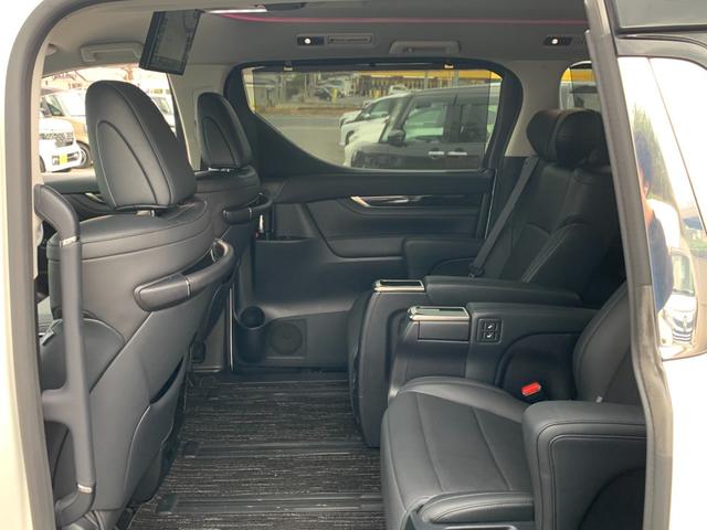 ヴェルファイアハイブリッド ＺＲ　Ｇエディション４ＷＤ■寒冷地仕様■アルパインＢＩＧ－Ｘ　■禁煙車■電動黒革シート＆シートヒーター■衝突軽減サポート／追従クルーズ／コーナーセンサー／両側電動スライドドア／電動リアゲート／１０インチナビ／後席フリップダウンモニター／バックカメラ／フルセグＴＶ（45枚目）