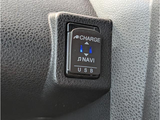 タント カスタムRSターボ 4WD■寒冷地仕様■神奈川仕入■禁煙車■ 衝突軽減サポート/追従クルーズ/コーナーセンサー/両側電動スライドドア/シートヒーター/SDナビ/バックカメラ/BTオーディオ/フルセグTV/DVD再生/ETC/LEDヘッドライト/オートハイビーム(12枚目)