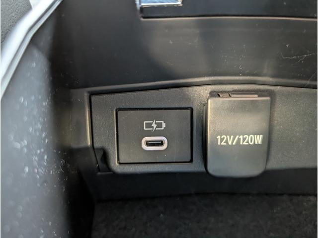 カローラツーリング ハイブリッド ダブルバイビー 4WD■寒冷地仕様■1オーナー 衝突軽減サポート/レーンアシスト/レーダークルーズ/コーナーセンサー/メーカーナビ/バックカメラ/ブルートゥース/地デジ/ETC2.0/ハーフレザー/LEDヘッドライト/フォグ/純正アルミ(15枚目)