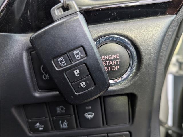 ヴォクシー ＺＳ　煌　４ＷＤ■モデリスタエアロ■寒冷地仕様■禁煙車■　衝突軽減サポート／レーンアシスト／オートクルーズ／両側電動スライドドア／ＨＤＤナビ／ＤＶＤ再生／ＥＴＣ／スマートキー／プッシュスタート／オートエアコン／ＬＥＤヘッドライト／フォグ／社外アルミ（20枚目）