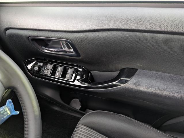 ヴォクシー ＺＳ　煌　４ＷＤ■モデリスタエアロ■寒冷地仕様■禁煙車■　衝突軽減サポート／レーンアシスト／オートクルーズ／両側電動スライドドア／ＨＤＤナビ／ＤＶＤ再生／ＥＴＣ／スマートキー／プッシュスタート／オートエアコン／ＬＥＤヘッドライト／フォグ／社外アルミ（28枚目）