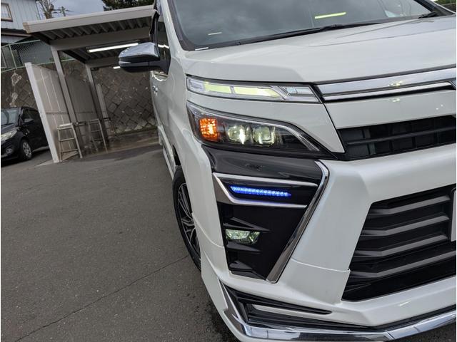 ヴォクシー ＺＳ　煌　４ＷＤ■モデリスタエアロ■寒冷地仕様■禁煙車■　衝突軽減サポート／レーンアシスト／オートクルーズ／両側電動スライドドア／ＨＤＤナビ／ＤＶＤ再生／ＥＴＣ／スマートキー／プッシュスタート／オートエアコン／ＬＥＤヘッドライト／フォグ／社外アルミ（29枚目）