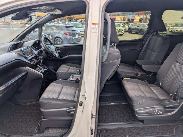 ヴォクシー ＺＳ　煌　４ＷＤ■モデリスタエアロ■寒冷地仕様■禁煙車■　衝突軽減サポート／レーンアシスト／オートクルーズ／両側電動スライドドア／ＨＤＤナビ／ＤＶＤ再生／ＥＴＣ／スマートキー／プッシュスタート／オートエアコン／ＬＥＤヘッドライト／フォグ／社外アルミ（45枚目）