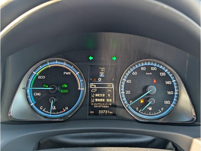 ハリアーハイブリッド プレミアム　アドバンスドパッケージ　４ＷＤ■東京仕入■　衝突軽減サポート／レーンアシスト／追従クルーズ／コーナーセンサー／電動リアゲート／ＪＢＬサウンド付きメーカーＳＤナビ／全方位カメラ／ブルートゥース／フルセグＴＶ／電動ハーフレザーシート／純正アルミ（22枚目）