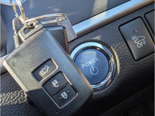 ハリアーハイブリッド プレミアム　アドバンスドパッケージ　４ＷＤ■東京仕入■　衝突軽減サポート／レーンアシスト／追従クルーズ／コーナーセンサー／電動リアゲート／ＪＢＬサウンド付きメーカーＳＤナビ／全方位カメラ／ブルートゥース／フルセグＴＶ／電動ハーフレザーシート／純正アルミ（28枚目）