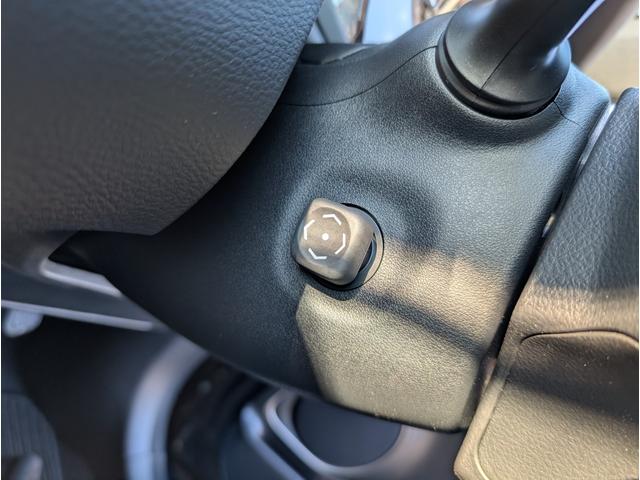 ハリアーハイブリッド プレミアム　アドバンスドパッケージ　４ＷＤ■東京仕入■　衝突軽減サポート／レーンアシスト／追従クルーズ／コーナーセンサー／電動リアゲート／ＪＢＬサウンド付きメーカーＳＤナビ／全方位カメラ／ブルートゥース／フルセグＴＶ／電動ハーフレザーシート／純正アルミ（31枚目）