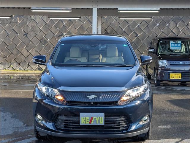 ハリアーハイブリッド プレミアム　アドバンスドパッケージ　４ＷＤ■東京仕入■　衝突軽減サポート／レーンアシスト／追従クルーズ／コーナーセンサー／電動リアゲート／ＪＢＬサウンド付きメーカーＳＤナビ／全方位カメラ／ブルートゥース／フルセグＴＶ／電動ハーフレザーシート／純正アルミ（54枚目）