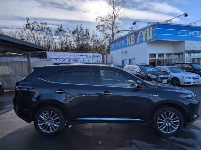 ハリアーハイブリッド プレミアム　アドバンスドパッケージ　４ＷＤ■東京仕入■　衝突軽減サポート／レーンアシスト／追従クルーズ／コーナーセンサー／電動リアゲート／ＪＢＬサウンド付きメーカーＳＤナビ／全方位カメラ／ブルートゥース／フルセグＴＶ／電動ハーフレザーシート／純正アルミ（56枚目）