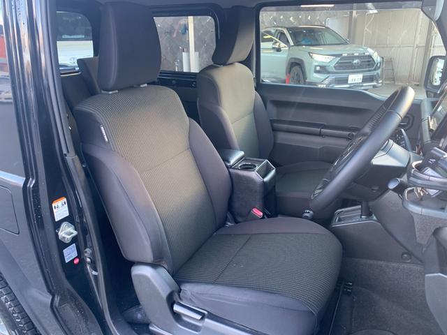 ���Ђ̓W���Ԃ͑S�ԗ��Ɏԗ���Ԑ��������f�����Ă���܂��B�C�����̗L���͖ܘ_�A�h�A���̊O�̌������̗L���܂ł��\�������������ł͖������ʂɂĂ��n�����Ă���܂���