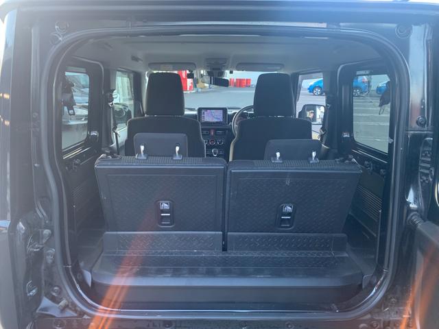 �i�r��d�s�b�A�o�b�N�J�������ȃ��j�^�[�A�h���C�u���R�[�_�[�Ƃ������d�ٕi��V�[�g�J�o�[�Ƀ^�C�����A���~�z�C�[���܂ŁA���t�������I�v�V�����i�����[�ԑO�ɂ���t��������N���W�b�g�Ɋ܂ނ��Ƃ��\�ł���