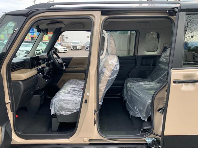 ���Ђ̓W���Ԃ͑S�ԗ��Ɏԗ���Ԑ��������f�����Ă���܂��B�C�����̗L���͖ܘ_�A�h�A���̊O�̌������̗L���܂ł��\�������������ł͖������ʂɂĂ��n�����Ă���܂���