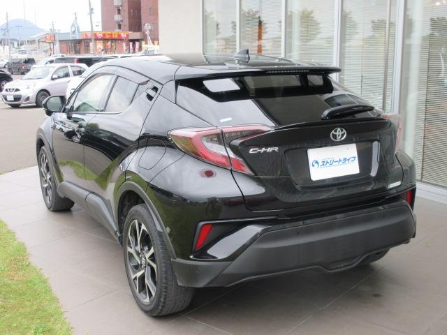 Ｃ－ＨＲ Ｇ－Ｔ　４ＷＤ／純正ナビ／フルセグＴＶ／バックカメラ／ドライブレコーダー／ＥＴＣ／ＬＥＤヘッドライト／オートライト／フォグライト／プッシュスタート／スマートキー／ステアリングスイッチ／純正アルミホイール（6枚目）