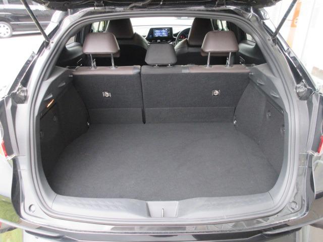 Ｃ－ＨＲ Ｇ－Ｔ　４ＷＤ／純正ナビ／フルセグＴＶ／バックカメラ／ドライブレコーダー／ＥＴＣ／ＬＥＤヘッドライト／オートライト／フォグライト／プッシュスタート／スマートキー／ステアリングスイッチ／純正アルミホイール（11枚目）