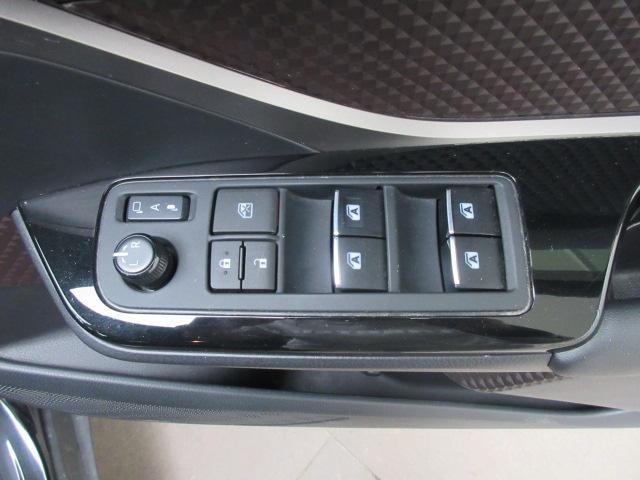 Ｃ－ＨＲ Ｇ－Ｔ　４ＷＤ／純正ナビ／フルセグＴＶ／バックカメラ／ドライブレコーダー／ＥＴＣ／ＬＥＤヘッドライト／オートライト／フォグライト／プッシュスタート／スマートキー／ステアリングスイッチ／純正アルミホイール（30枚目）