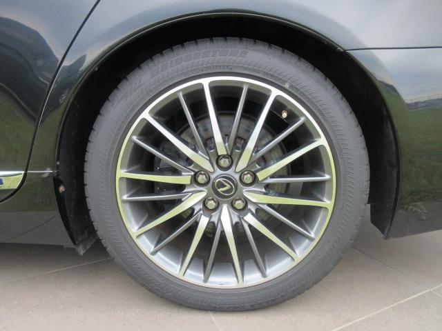 ＬＳ ＬＳ６００ｈ　Ｆスポーツ　４ＷＤ／バックカメラ／ドライブレコーダー／ＥＴＣ／シートヒーター／シートエアコン／プッシュスタート／スマートキー／ステアリングスイッチ／ステアリングヒーター／オートマチックハイビーム／電動格納ミラー（15枚目）
