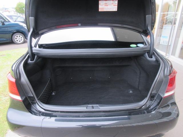 ＬＳ ＬＳ６００ｈ　Ｆスポーツ　４ＷＤ／バックカメラ／ドライブレコーダー／ＥＴＣ／シートヒーター／シートエアコン／プッシュスタート／スマートキー／ステアリングスイッチ／ステアリングヒーター／オートマチックハイビーム／電動格納ミラー（16枚目）