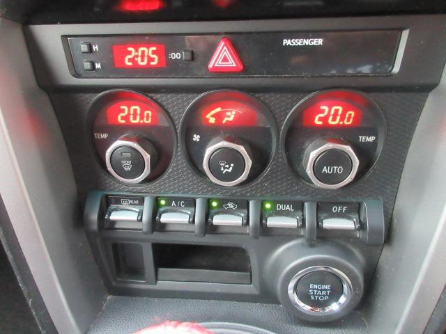 ８６ ＧＴ　６速ＭＴ車／社外マフラー／７インチナビ／フルセグＴＶ／プッシュスタート／スマートキー／ＨＩＤヘッドライト／オートライト／フォグライト／社外アルミホイール／電動格納ミラー（20枚目）