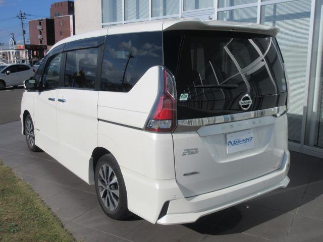 セレナ ハイウェイスター VセレクションII 純正ナビ/フルセグTV/DVD再生/ETC/ドライブレコーダー/全周囲カメラ/プッシュスタート/スマートキー/LEDヘッドライト/オートライト/フォグライト/両側電動スライドドア/純正アルミホイール(11枚目)