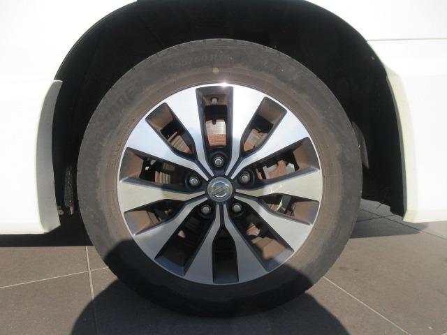 セレナ ハイウェイスター VセレクションII 純正ナビ/フルセグTV/DVD再生/ETC/ドライブレコーダー/全周囲カメラ/プッシュスタート/スマートキー/LEDヘッドライト/オートライト/フォグライト/両側電動スライドドア/純正アルミホイール(16枚目)