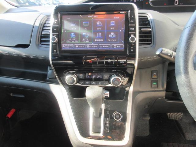 セレナ ハイウェイスター VセレクションII 純正ナビ/フルセグTV/DVD再生/ETC/ドライブレコーダー/全周囲カメラ/プッシュスタート/スマートキー/LEDヘッドライト/オートライト/フォグライト/両側電動スライドドア/純正アルミホイール(22枚目)