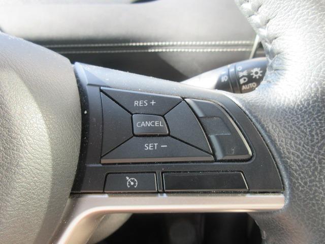 セレナ ハイウェイスター VセレクションII 純正ナビ/フルセグTV/DVD再生/ETC/ドライブレコーダー/全周囲カメラ/プッシュスタート/スマートキー/LEDヘッドライト/オートライト/フォグライト/両側電動スライドドア/純正アルミホイール(30枚目)