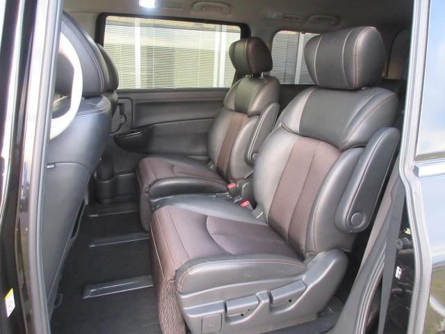 エルグランド 250ハイウェイスターS 4WD/純正ナビ/フルセグTV/バックカメラ/DVD再生/後席モニター/ETC/プッシュスタート/スマートキー/LEDヘッドライト/オートライト/フォグライト/両側電動スライドドア/電動格納ミラー(13枚目)