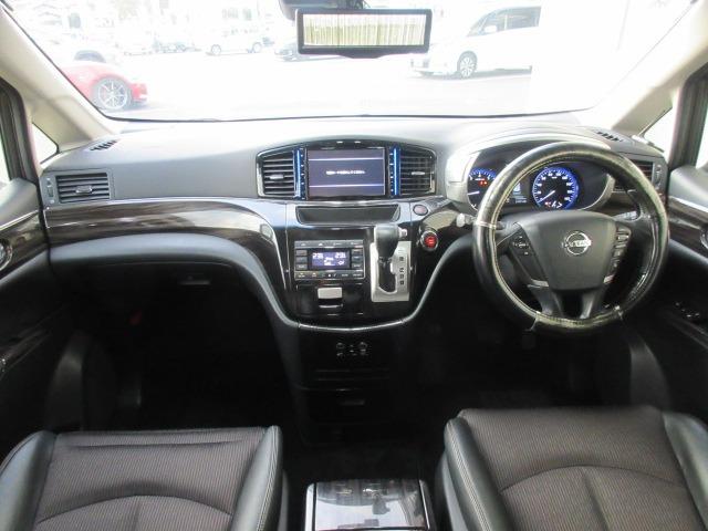 エルグランド 250ハイウェイスターS 4WD/純正ナビ/フルセグTV/バックカメラ/DVD再生/後席モニター/ETC/プッシュスタート/スマートキー/LEDヘッドライト/オートライト/フォグライト/両側電動スライドドア/電動格納ミラー(15枚目)