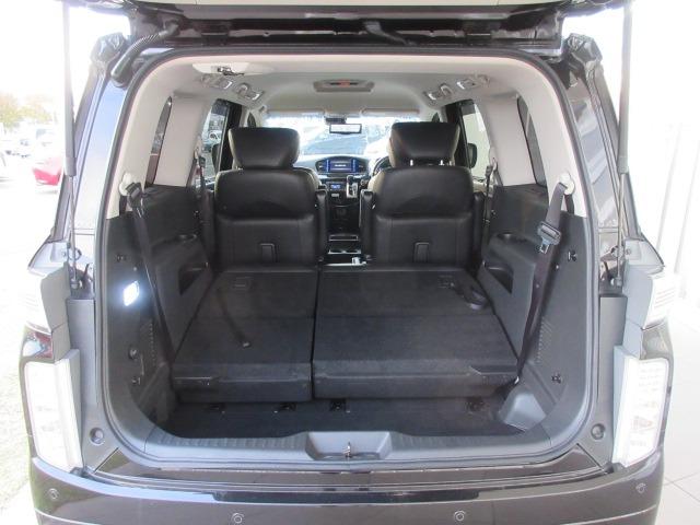 エルグランド 250ハイウェイスターS 4WD/純正ナビ/フルセグTV/バックカメラ/DVD再生/後席モニター/ETC/プッシュスタート/スマートキー/LEDヘッドライト/オートライト/フォグライト/両側電動スライドドア/電動格納ミラー(19枚目)