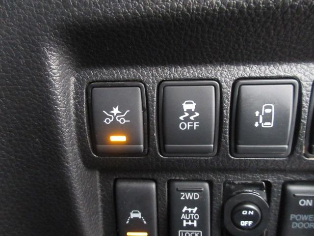 エルグランド 250ハイウェイスターS 4WD/純正ナビ/フルセグTV/バックカメラ/DVD再生/後席モニター/ETC/プッシュスタート/スマートキー/LEDヘッドライト/オートライト/フォグライト/両側電動スライドドア/電動格納ミラー(25枚目)