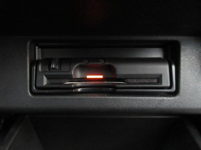 エルグランド 250ハイウェイスターS 4WD/純正ナビ/フルセグTV/バックカメラ/DVD再生/後席モニター/ETC/プッシュスタート/スマートキー/LEDヘッドライト/オートライト/フォグライト/両側電動スライドドア/電動格納ミラー(27枚目)