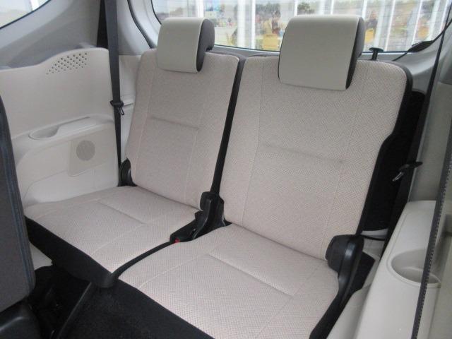 シエンタ ハイブリッドＸ　パイオニアナビ／キーレス／ＥＴＣ／シートヒーター／片側パワースライドドア／社外アルミホイール／電動格納ミラー（14枚目）