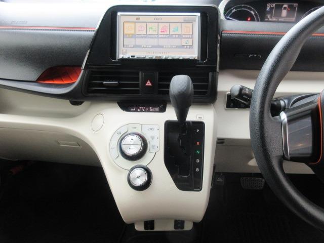 シエンタ ハイブリッドＸ　パイオニアナビ／キーレス／ＥＴＣ／シートヒーター／片側パワースライドドア／社外アルミホイール／電動格納ミラー（20枚目）