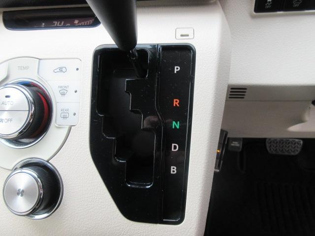 シエンタ ハイブリッドＸ　パイオニアナビ／キーレス／ＥＴＣ／シートヒーター／片側パワースライドドア／社外アルミホイール／電動格納ミラー（23枚目）