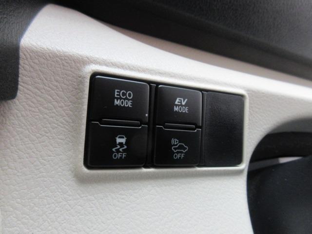 シエンタ ハイブリッドＸ　パイオニアナビ／キーレス／ＥＴＣ／シートヒーター／片側パワースライドドア／社外アルミホイール／電動格納ミラー（24枚目）