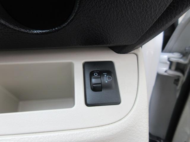 シエンタ ハイブリッドＸ　パイオニアナビ／キーレス／ＥＴＣ／シートヒーター／片側パワースライドドア／社外アルミホイール／電動格納ミラー（27枚目）