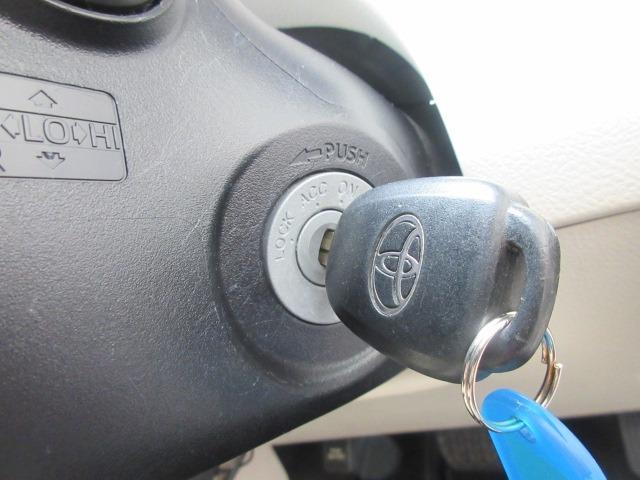 シエンタ ハイブリッドＸ　パイオニアナビ／キーレス／ＥＴＣ／シートヒーター／片側パワースライドドア／社外アルミホイール／電動格納ミラー（30枚目）