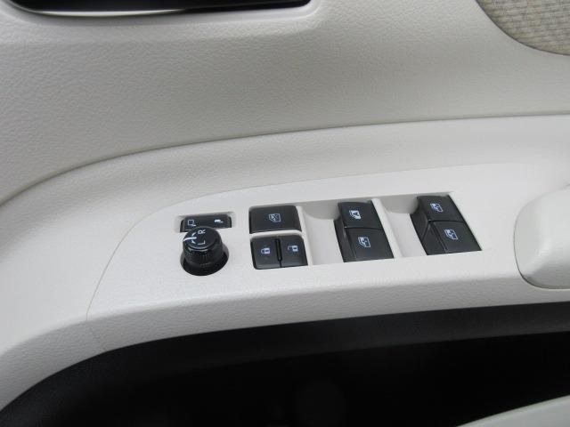 シエンタ ハイブリッドＸ　パイオニアナビ／キーレス／ＥＴＣ／シートヒーター／片側パワースライドドア／社外アルミホイール／電動格納ミラー（32枚目）