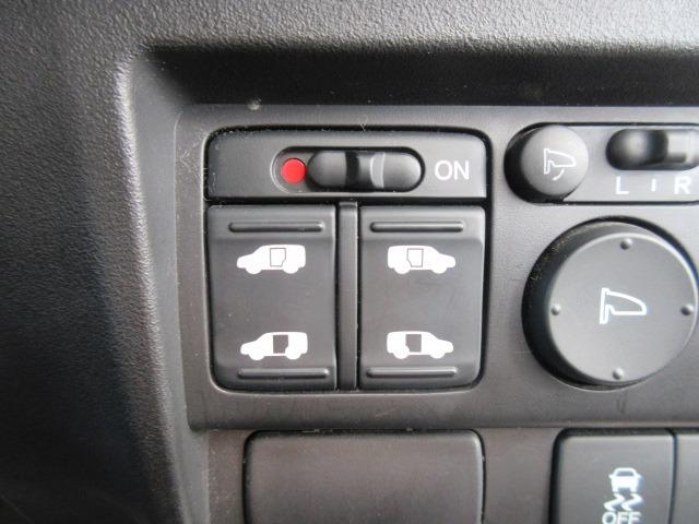 フリードハイブリッド ジャストセレクション 純正ナビ/フルセグTV/バックカメラ/ドライブレコーダー/ETC/スマートキー/HIDヘッドライト/オートライト/両側電動スライドドア/社外アルミホイール/電動格納ミラー(22枚目)