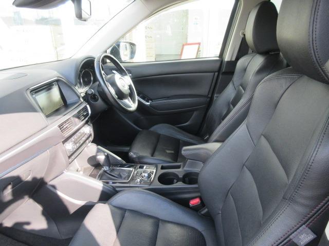 ＣＸ－５ ＸＤ　Ｌパッケージ　４ＷＤ／ディーゼル／ターボ／純正ナビ／フルセグＴＶ／ＤＶＤ再生／バックカメラ／シートヒーター／プッシュスタート／スマートキー／ステアリングスイッチ／ＬＥＤヘッドライト／オートライト／フォグライト（12枚目）