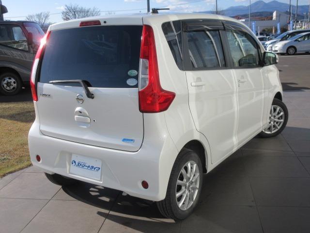 デイズ Ｘ　全周囲カメラ／プッシュスタート／スマートキー／ヘッドライトレベライザー／アイドリングストップ／純正アルミホイール／電動格納ミラー衝突被害軽減ブレーキ（9枚目）